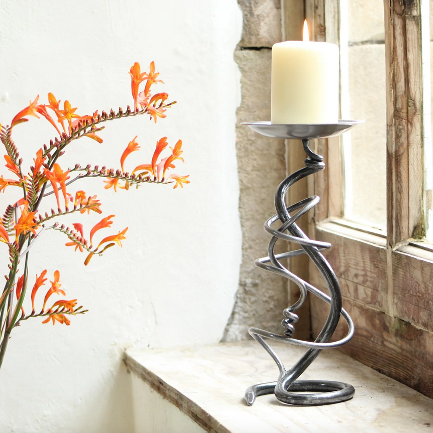 Iron SIngle Tangle Candlestick