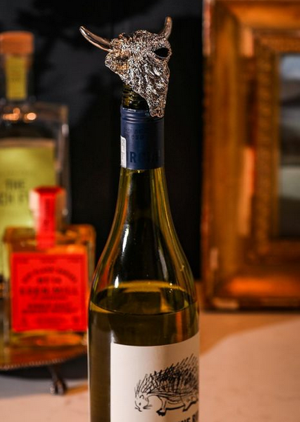 Highland Cow Wine Pourer