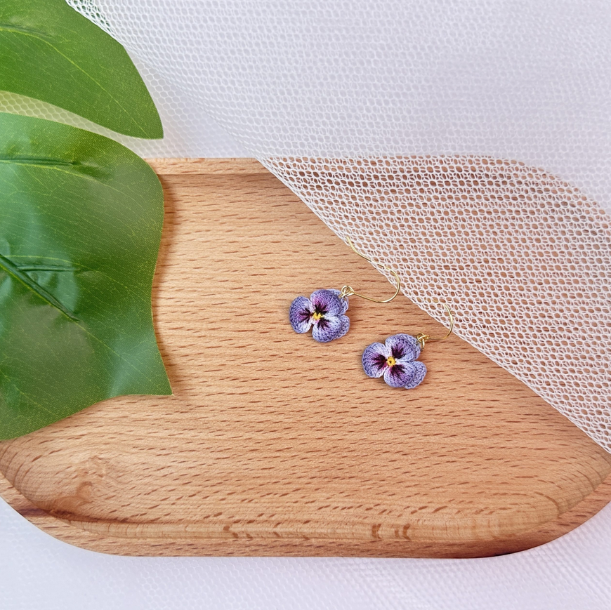 Miss Peachy Pansy Earings - Dark