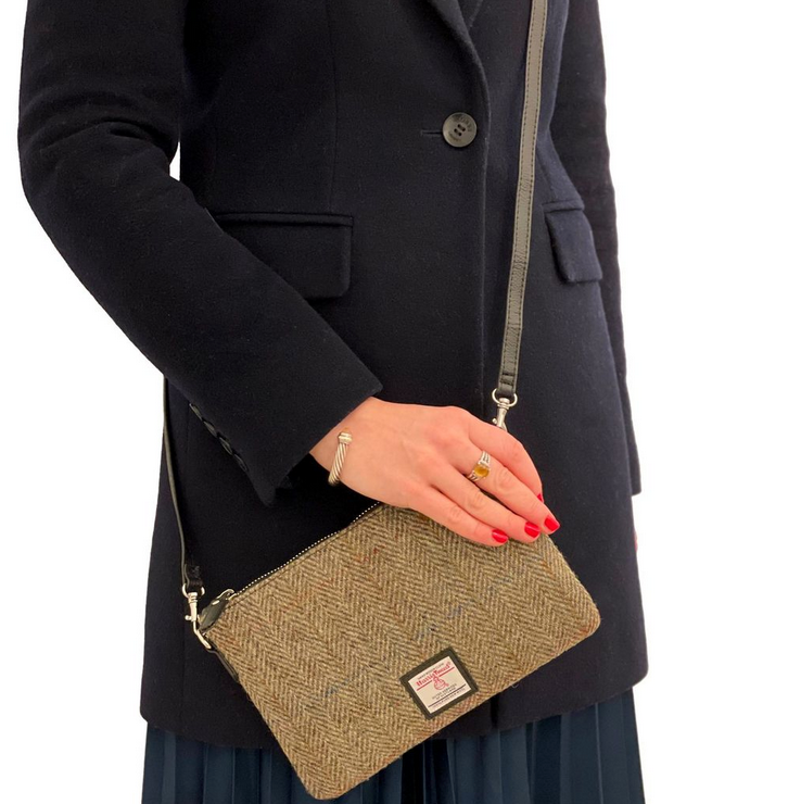 Country Green Zip Purse Bag