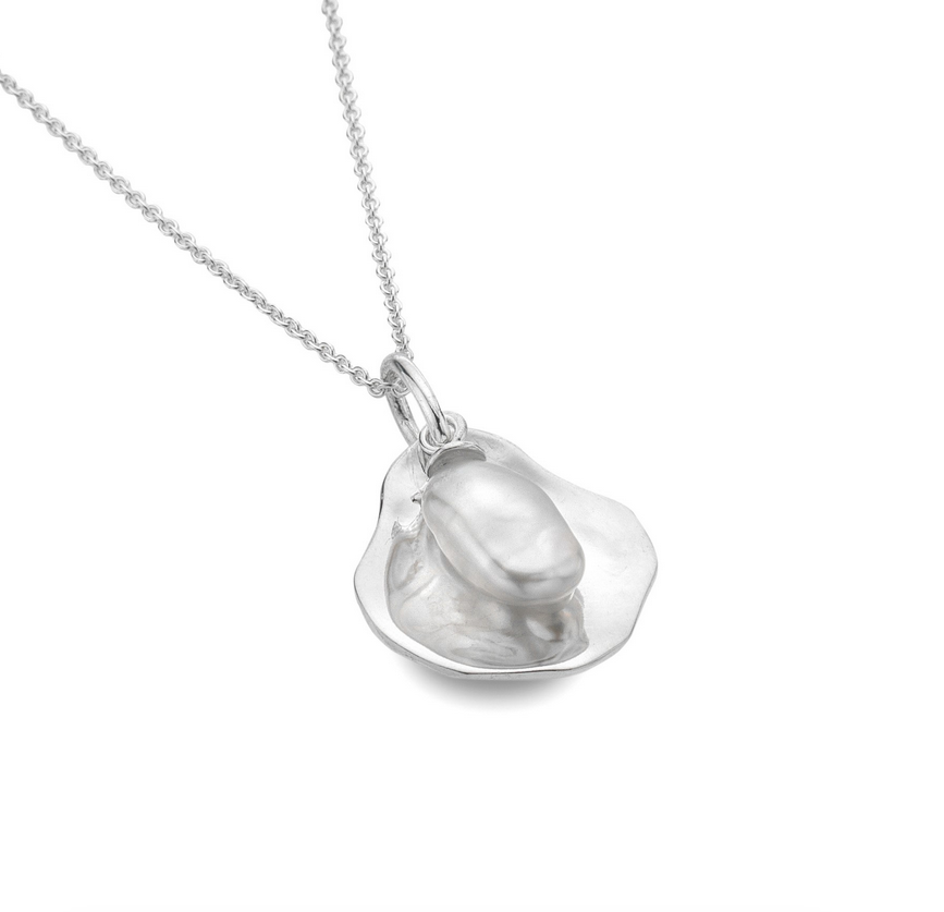 Water Effect Pearl Necklace