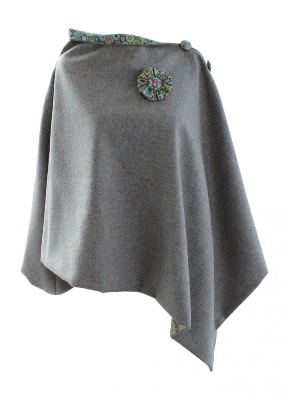 Stunning Grey Pebble Tweed Poncho Cape Wrap with Paperweight Dotty Lining