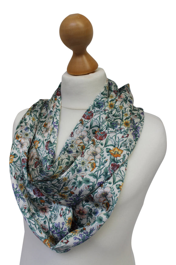 Ladycrow Luxurious Fine Liberty Silk Satin Scarf Stunning Cream Multi Colour Floral Design Print