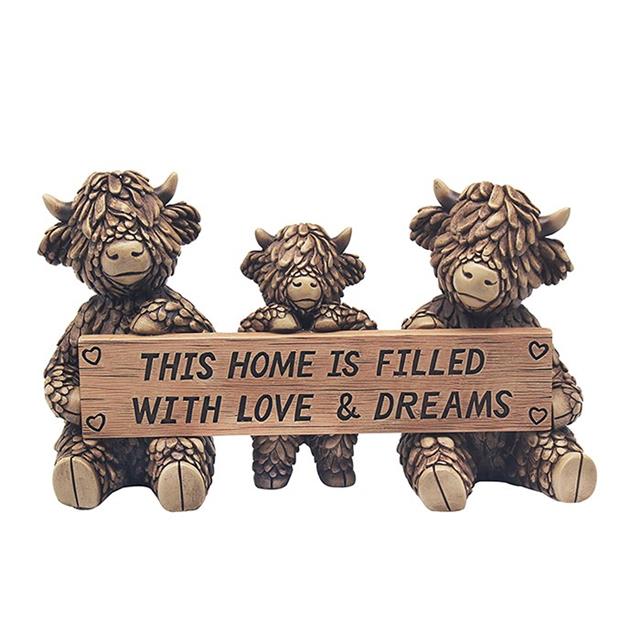 Love & Dreams Highland Cow