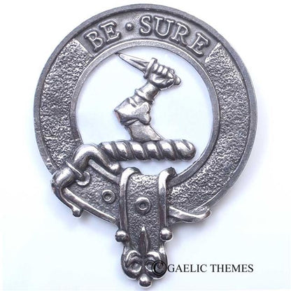 GT_CapBadge_M-R_Paisley