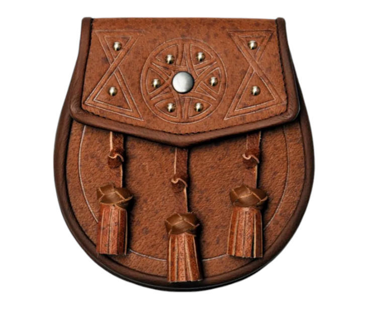 Studded Celtic Pig Skin Day Sporran With Matching Chain