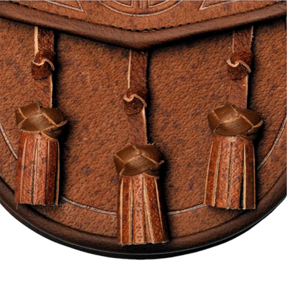 Studded Celtic Pig Skin Day Sporran With Matching Chain