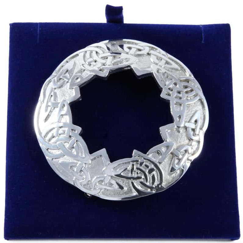 Polished Celtic Knotwork Plaid Brooch