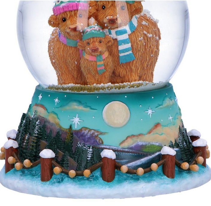 Highland Cow Family Snow Globe