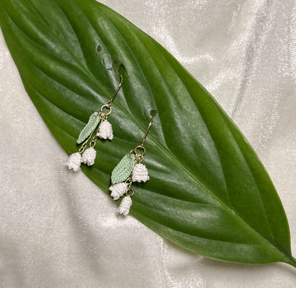 Miss Peachy Bell Flower Earrings - Short