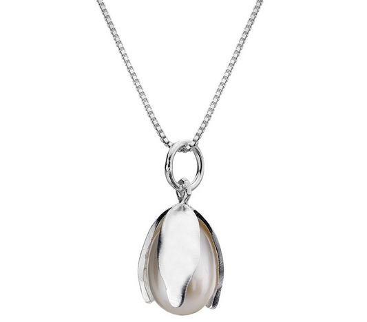 Snowdrop Pearl Necklace