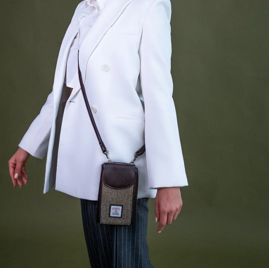Country Green Phone Purse