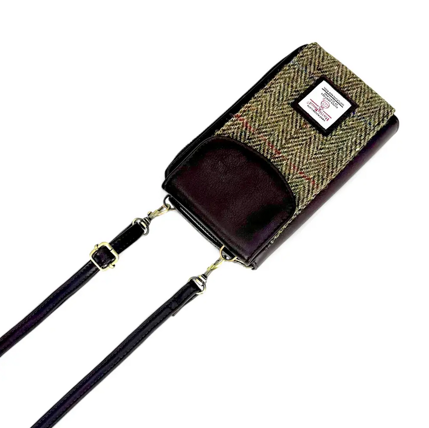 Country Green Phone Purse