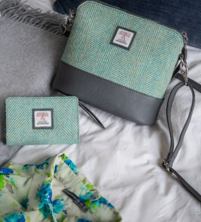 Turquoise Medium Zip Purse