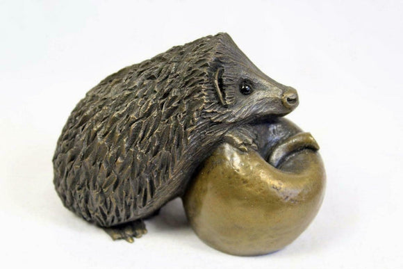 Oriele Cold Cast Bronze Small Hedgehog On Apple Figure Figurine Decoration