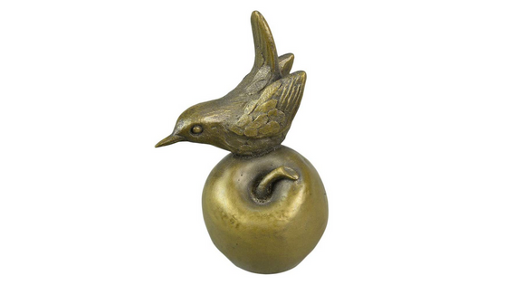 Oriele Cold Cast Bronze Wren Bird On Apple Figure Figurine Decoration